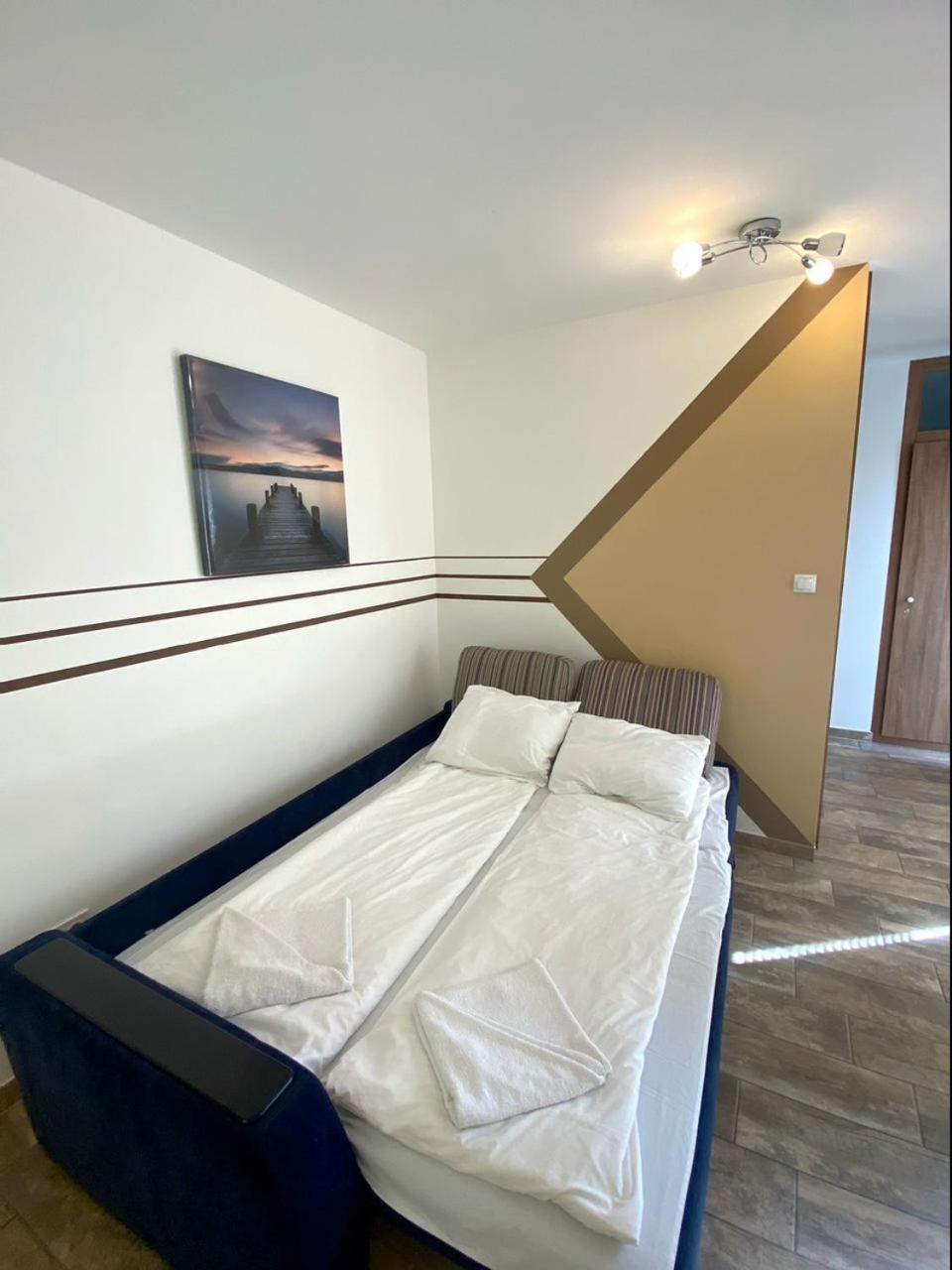 Art Apartments Hajduszoboszlo Bagian luar foto