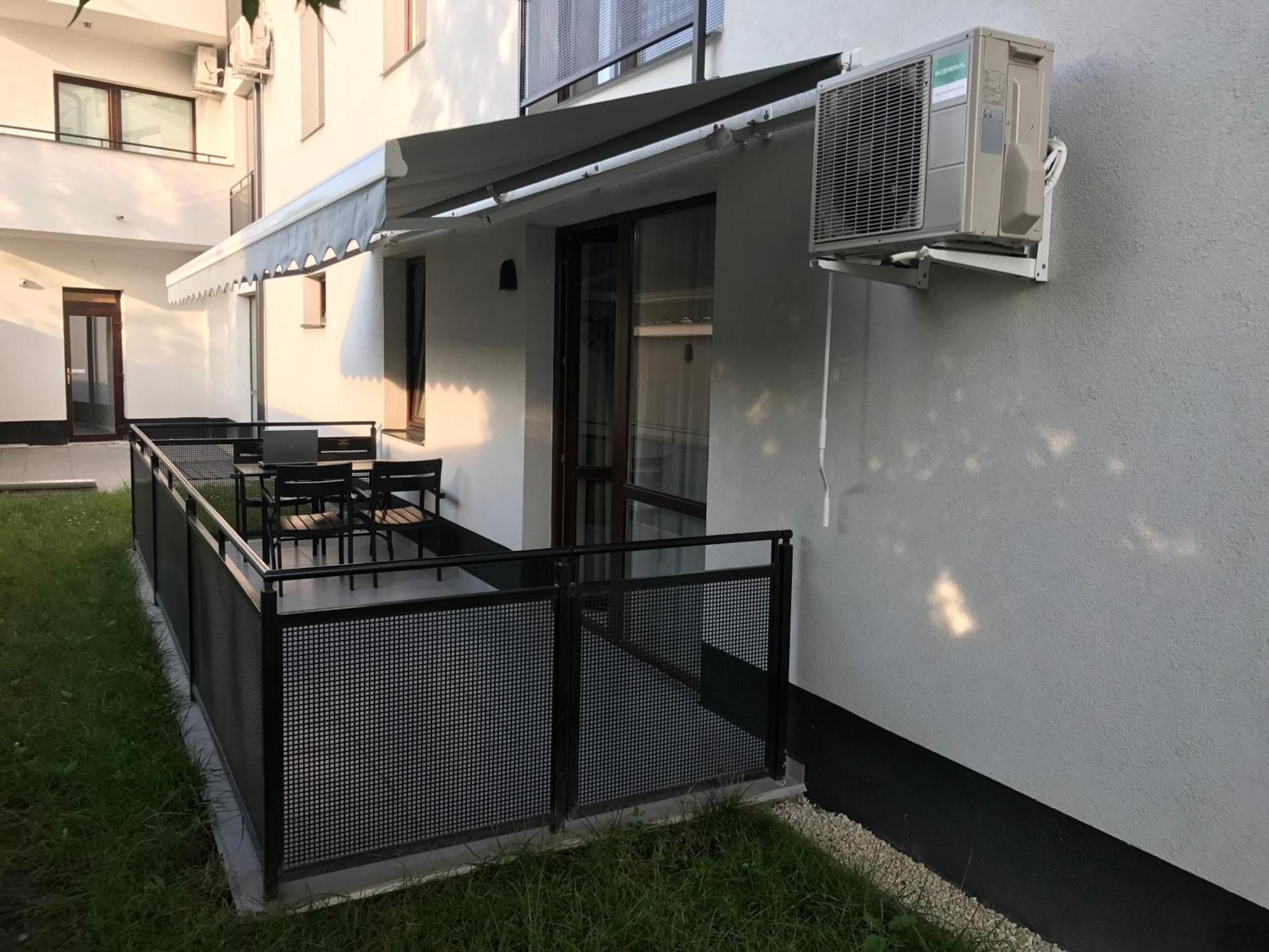 Art Apartments Hajduszoboszlo Bagian luar foto