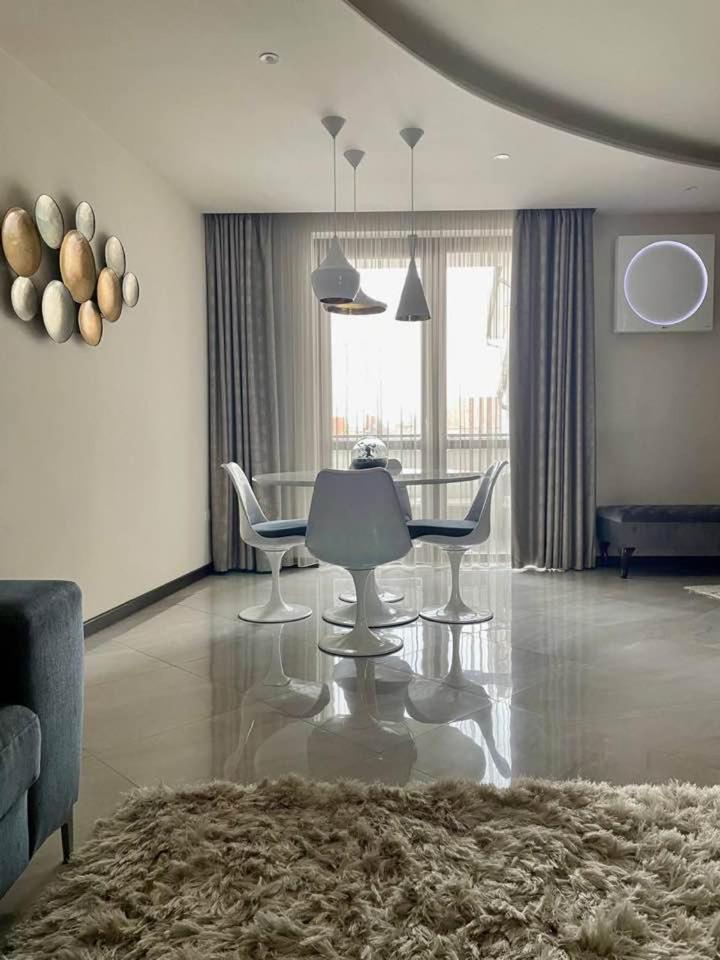 Art Apartments Hajduszoboszlo Bagian luar foto