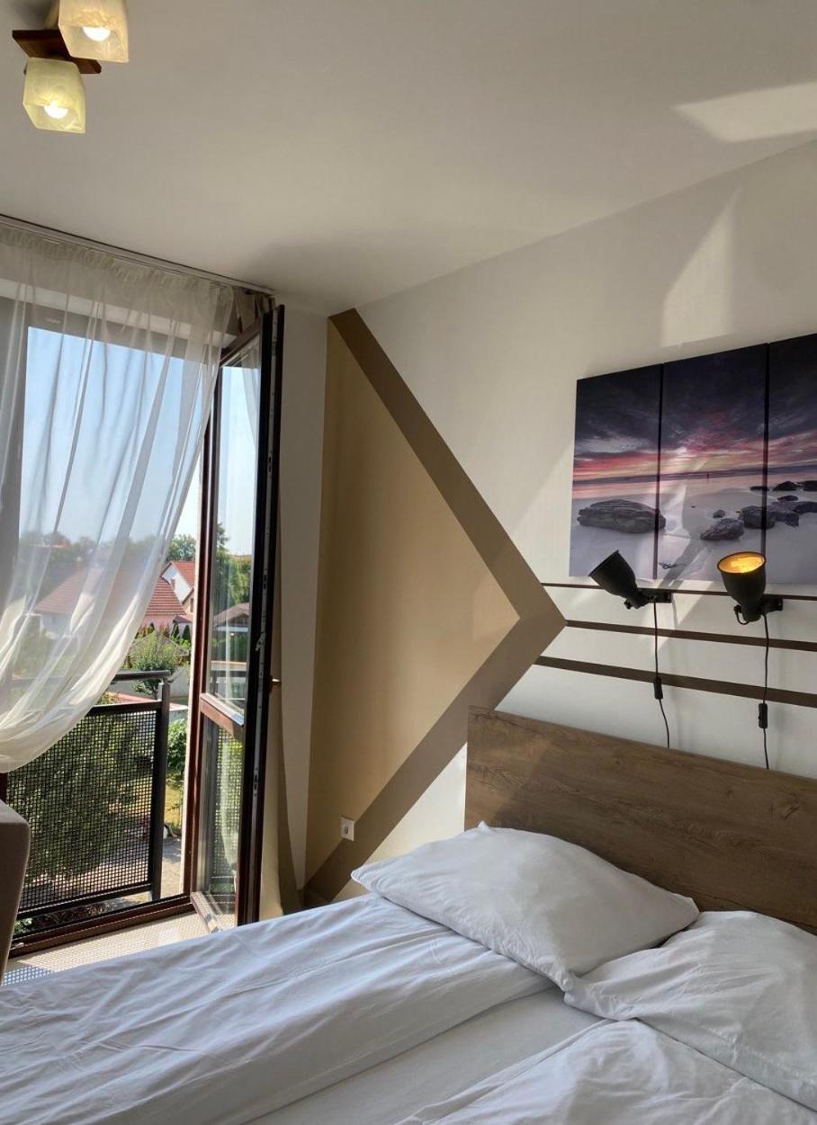 Art Apartments Hajduszoboszlo Bagian luar foto