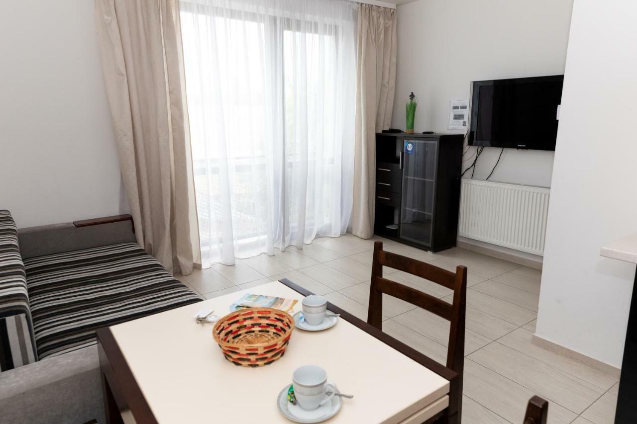 Art Apartments Hajduszoboszlo Bagian luar foto