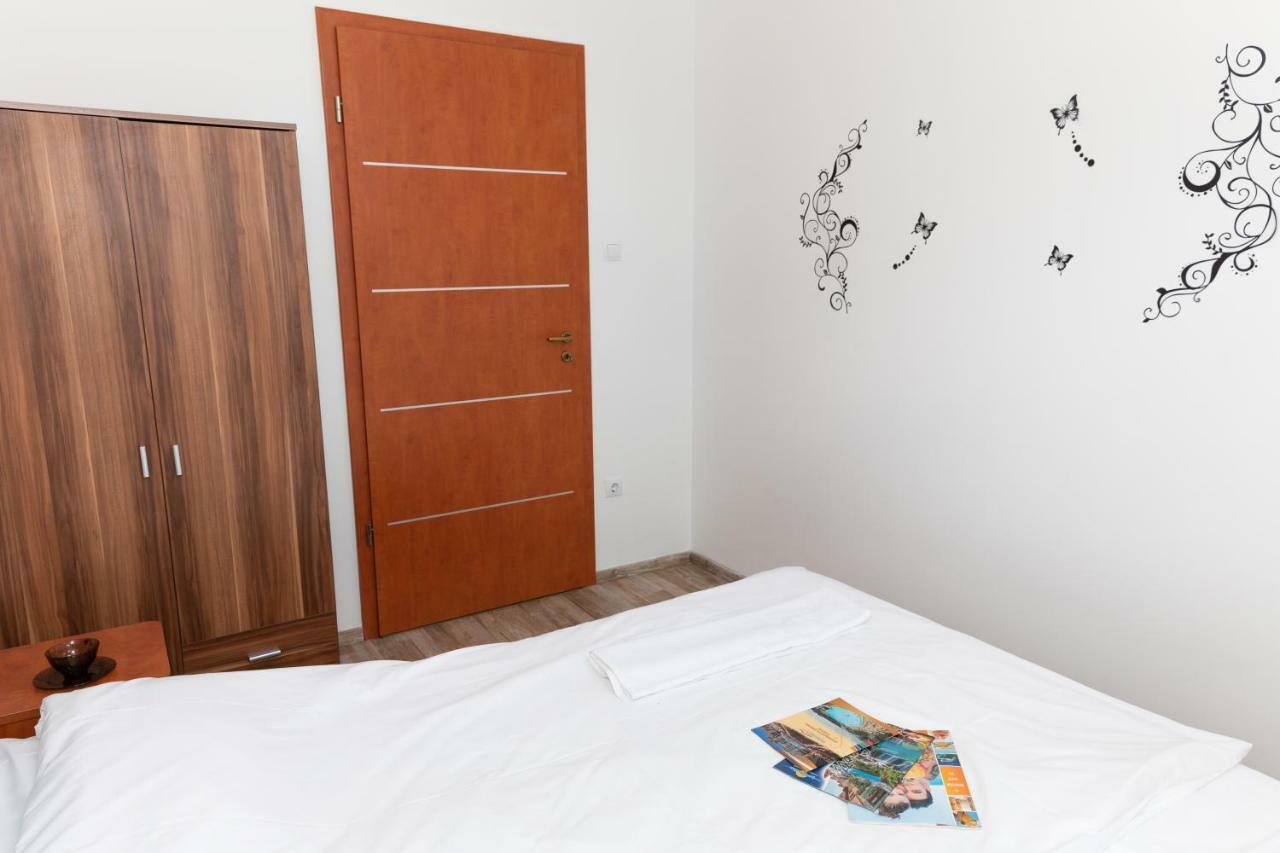 Art Apartments Hajduszoboszlo Bagian luar foto